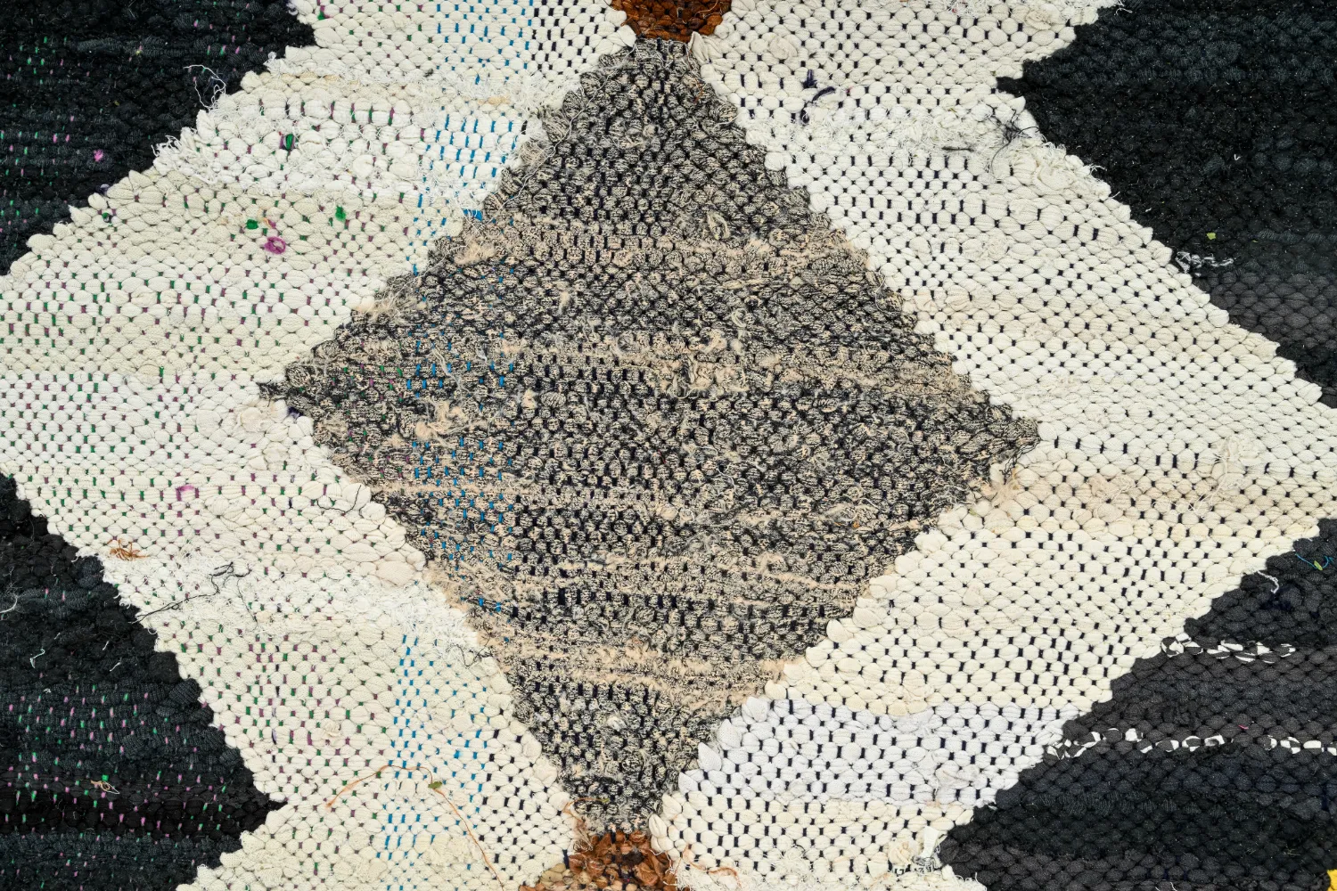 Marocký Berberský koberec Boucherouite 140 x 270 cm