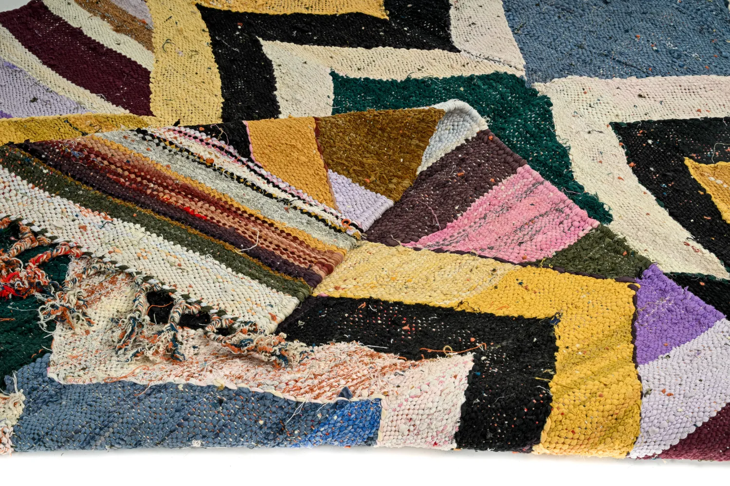 Marocký Berberský koberec Boucherouite 135 x 260 cm