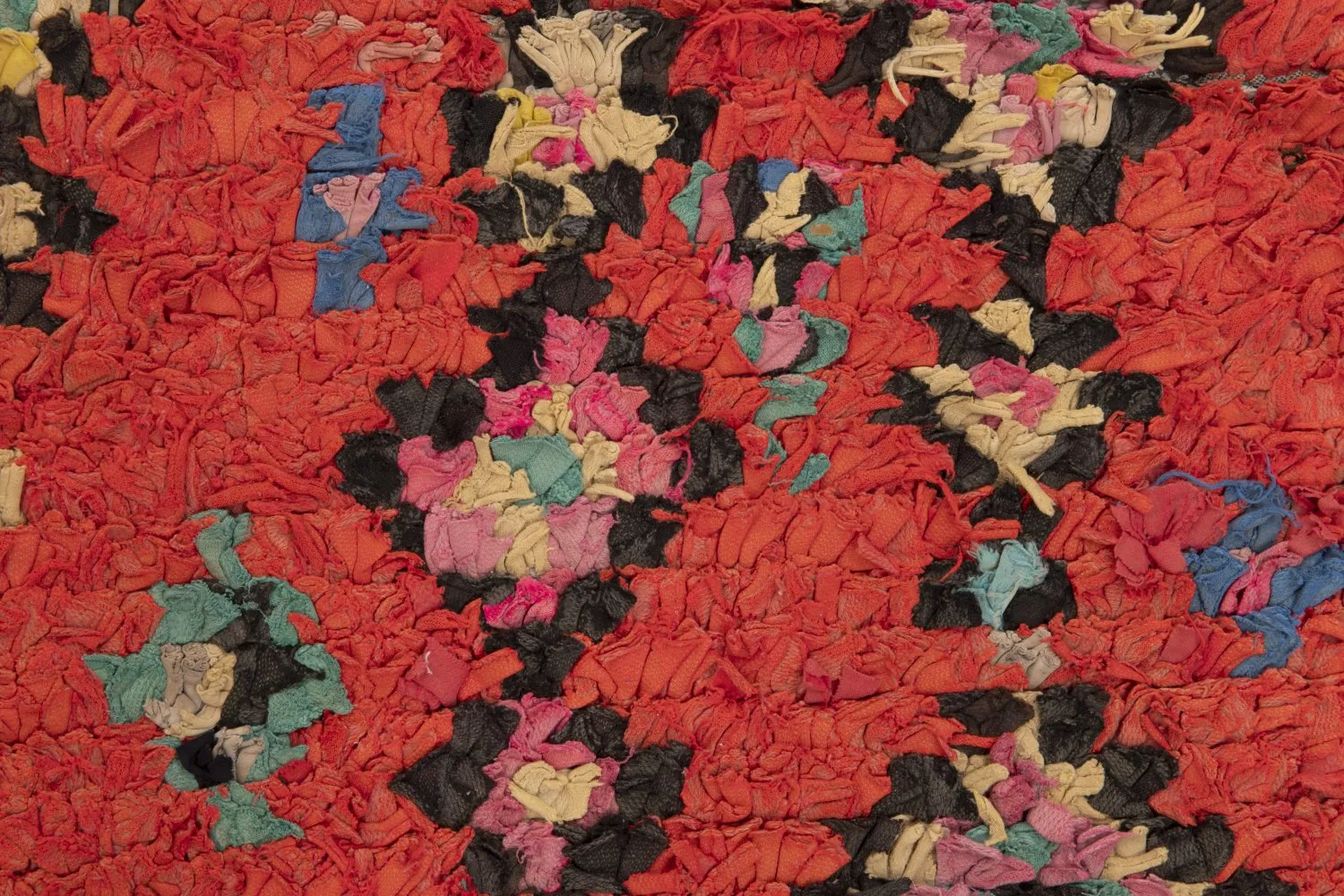 Marocký Berberský koberec Boucherouite 245 x 140 cm
