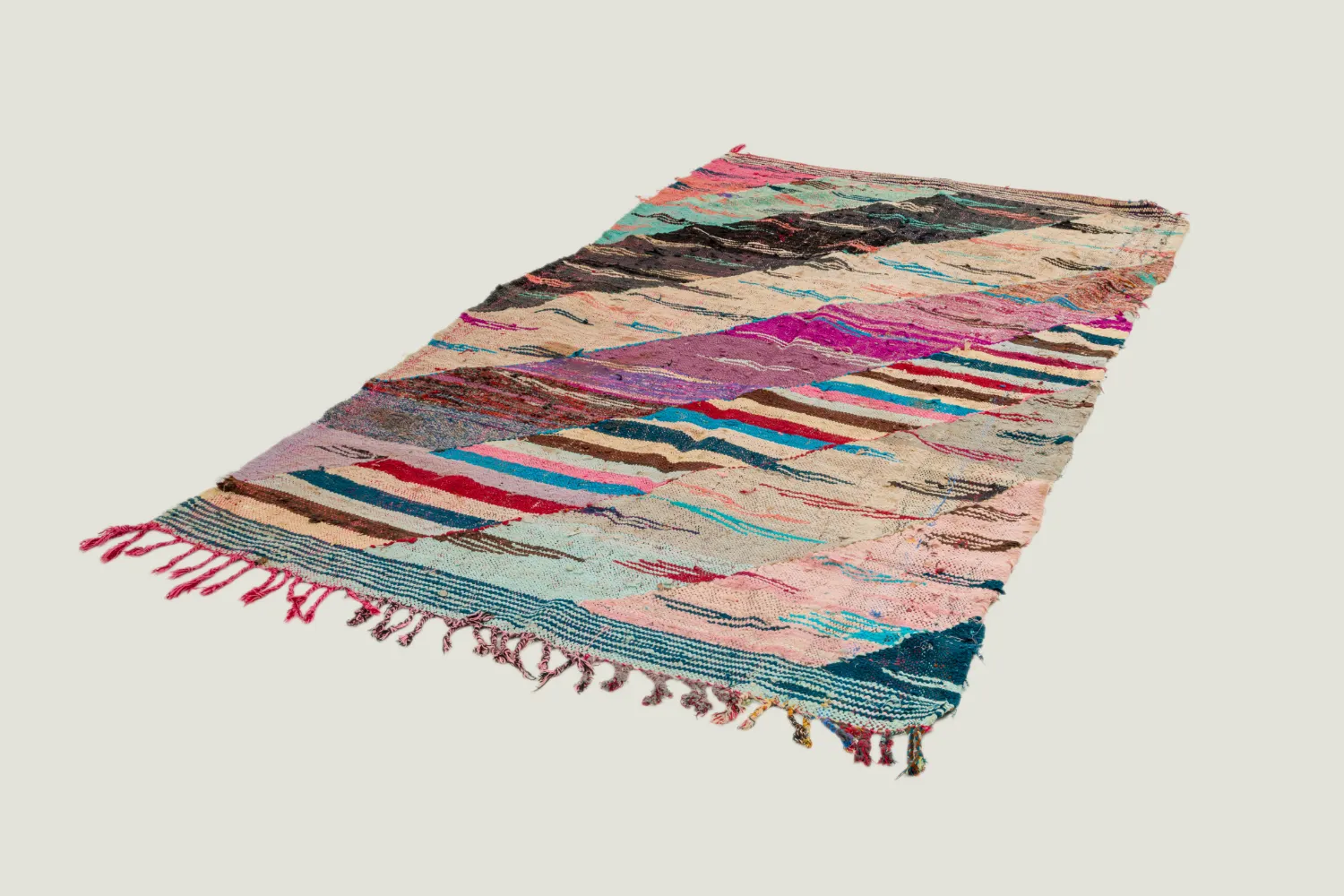 Marocký Berberský koberec Boucherouite 135 x 245 cm