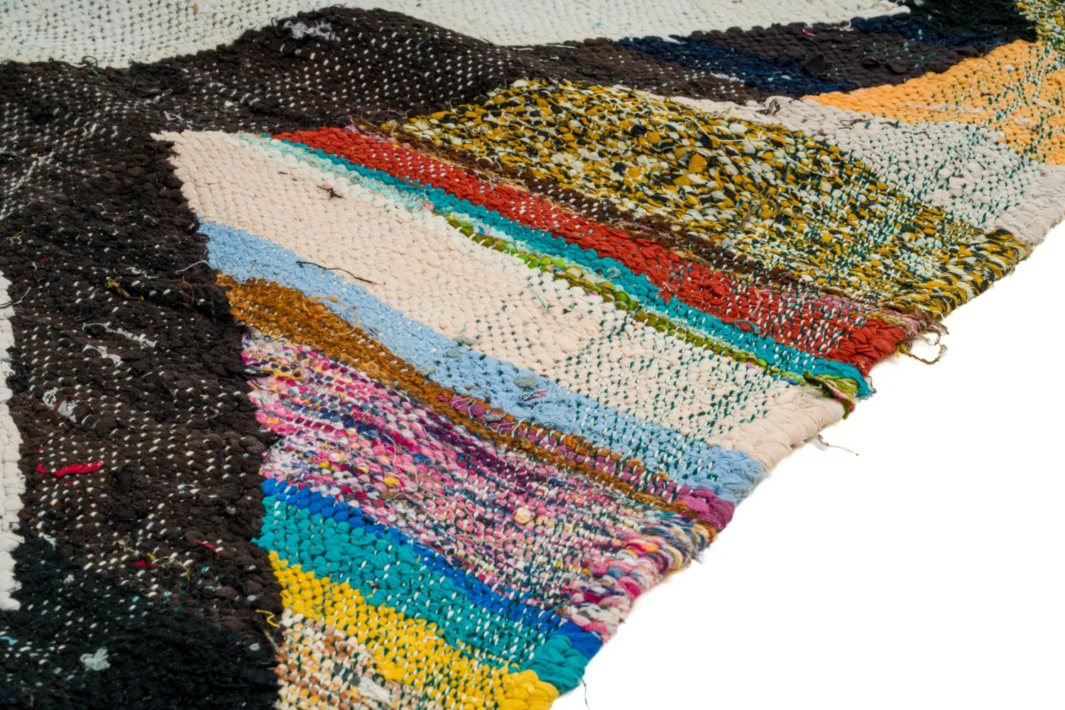 Marocký Berberský koberec Boucherouite 135 x 235 cm
