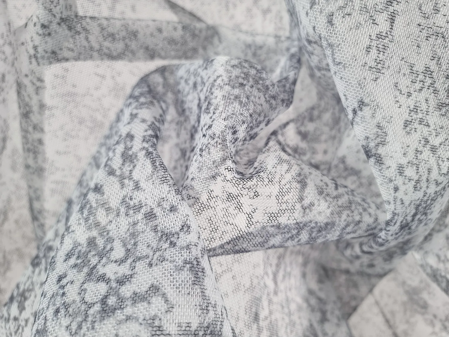 Závěs 140 x 260 cm