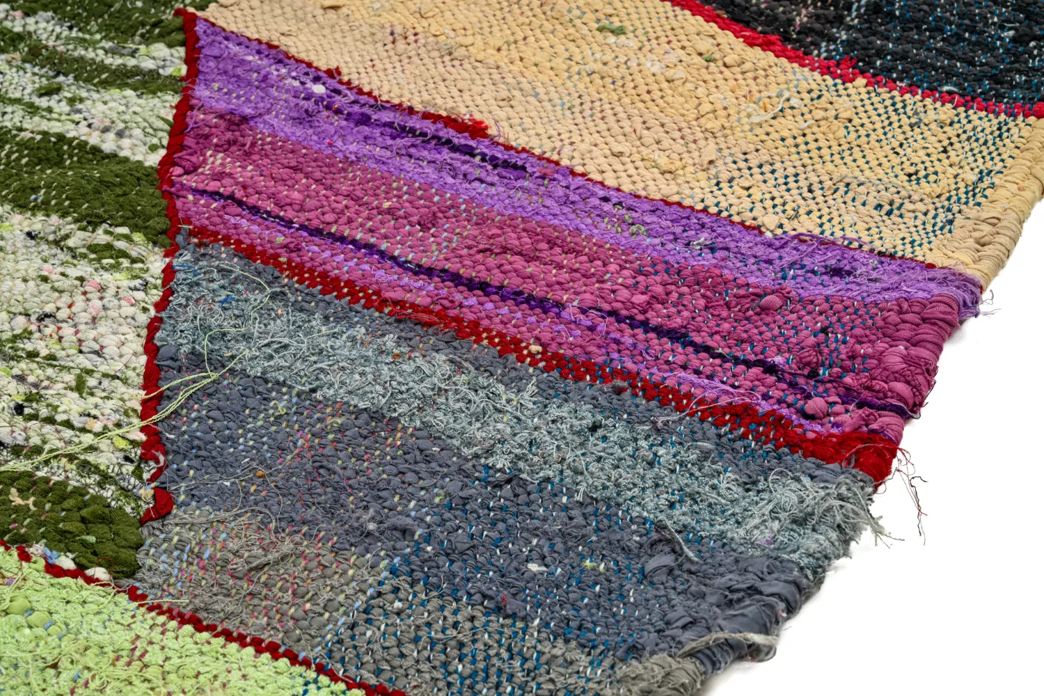 Marocký Berberský koberec Boucherouite 140 x 250 cm