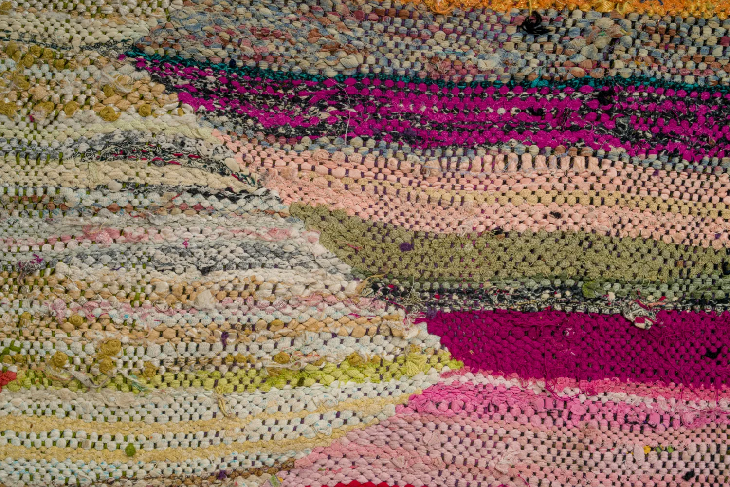 Marocký Berberský koberec Boucherouite 140 x 255 cm