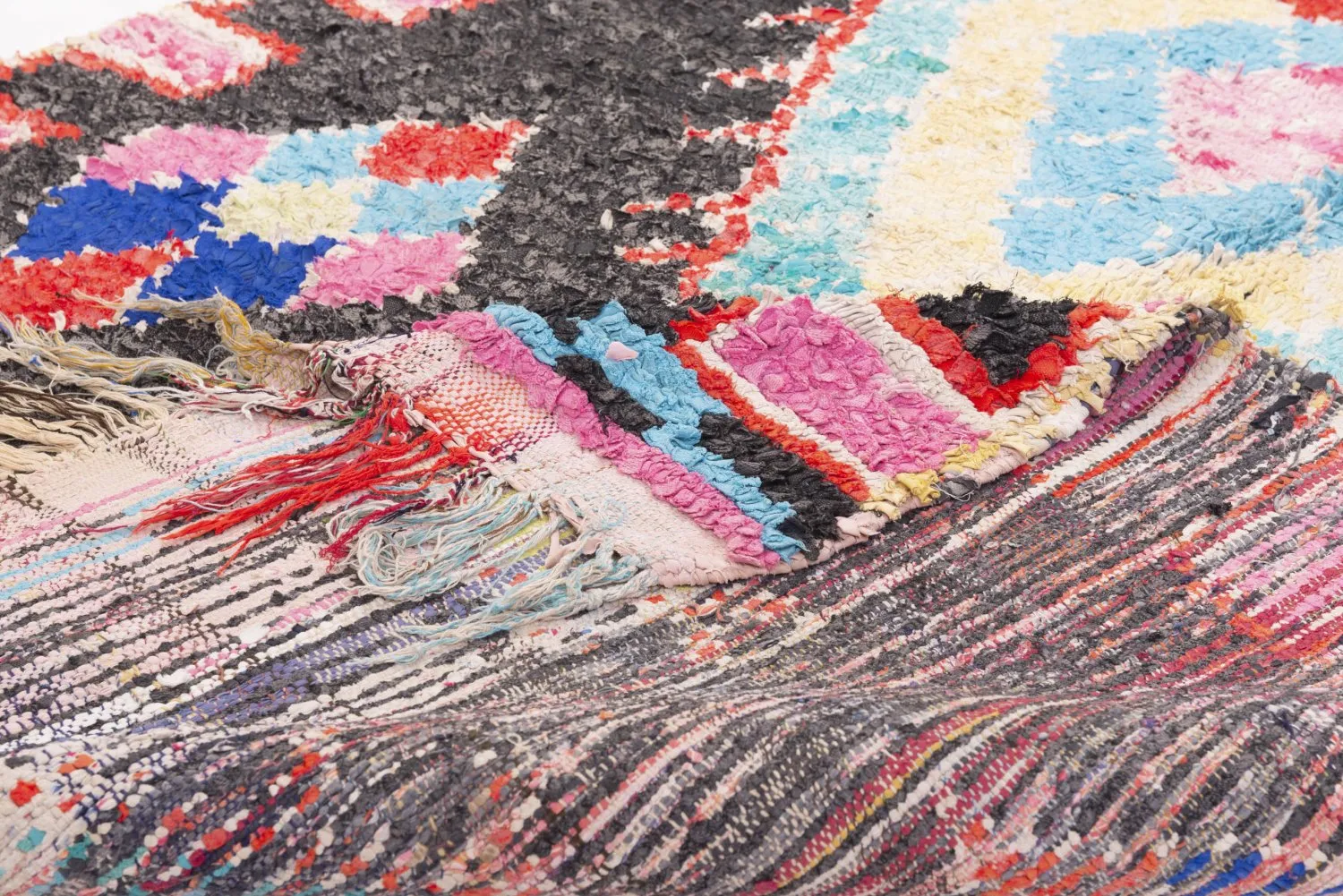 Marocký Berberský koberec Boucherouite 330 x 150 cm