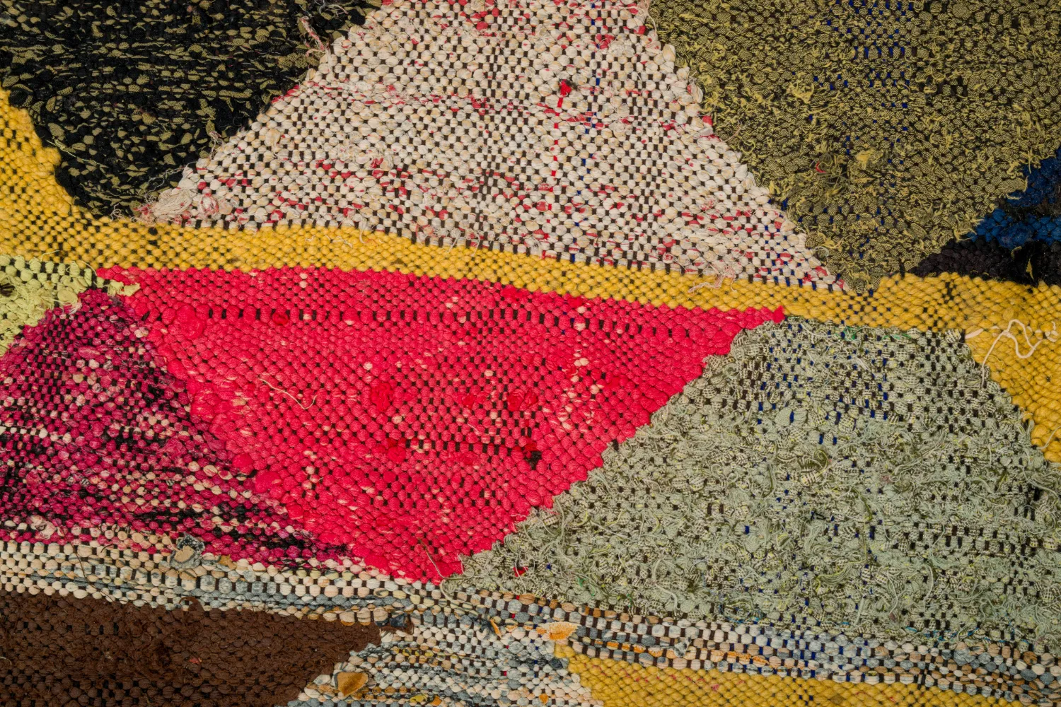 Marocký Berberský koberec Boucherouite 140 x 230 cm