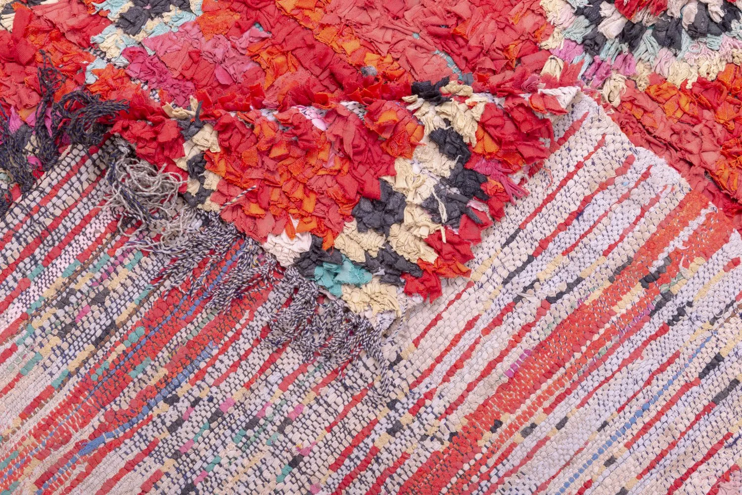 Marocký Berberský koberec Boucherouite 265 x 150 cm