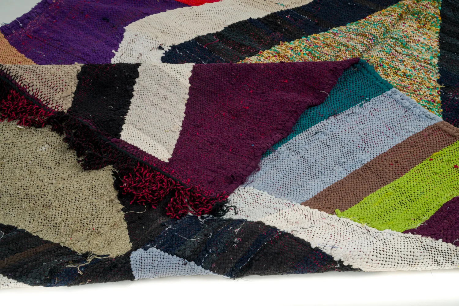 Marocký Berberský koberec Boucherouite 135 x 255 cm