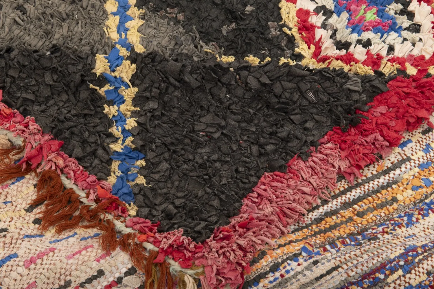 Marocký Berberský koberec Boucherouite 335 x 125 cm