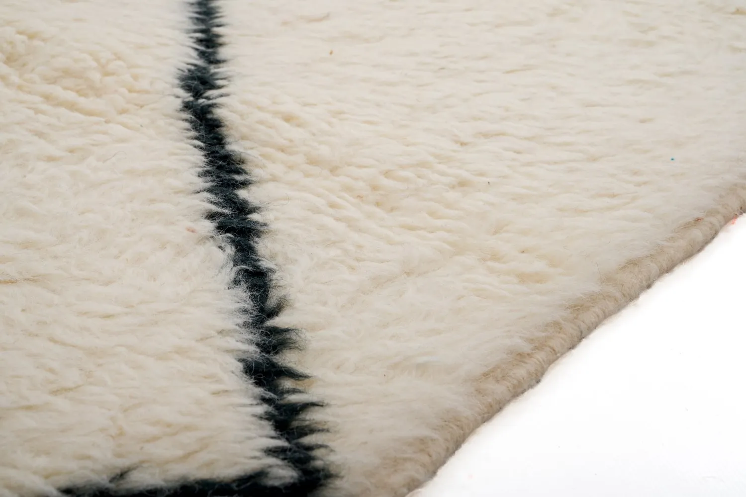 Kilim Marocký Berberský koberec Beni Ourain 285 x 95 cm