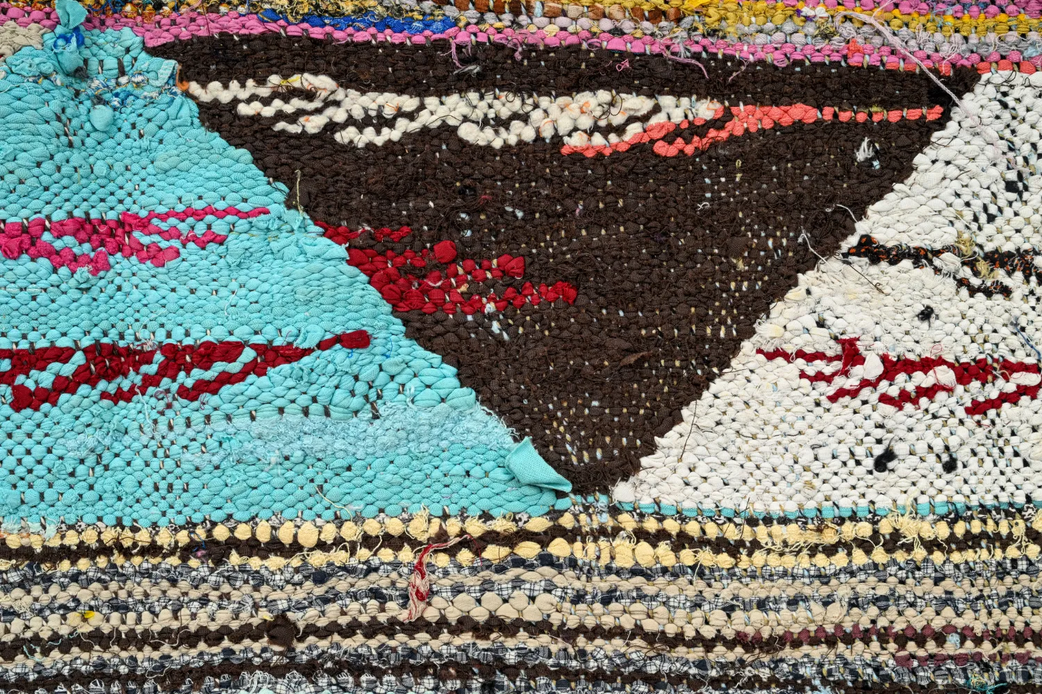 Marocký Berberský koberec Boucherouite 135 x 235 cm
