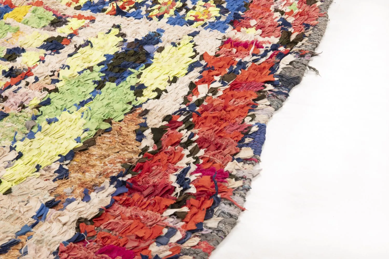 Marocký Berberský koberec Boucherouite 180 x 115 cm