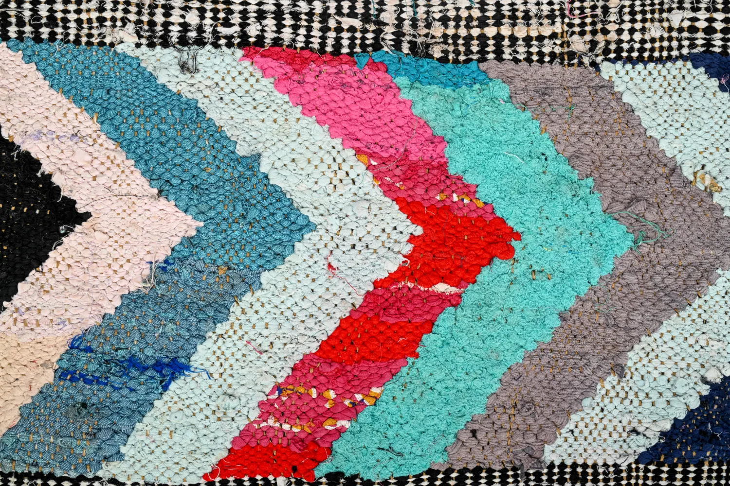 Marocký Berberský koberec Boucherouite 145 x 270 cm