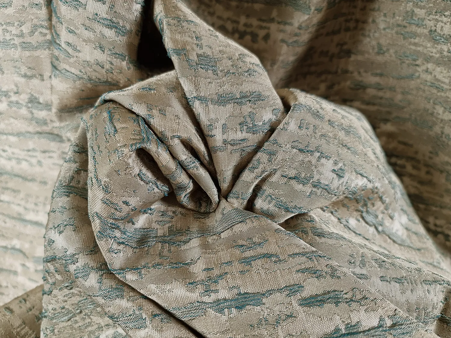 Závěs 140 x 260 cm