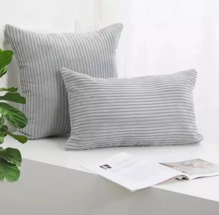 Povlak na polštář - Striped Velvet 50 x 50 cm (Šedá)
