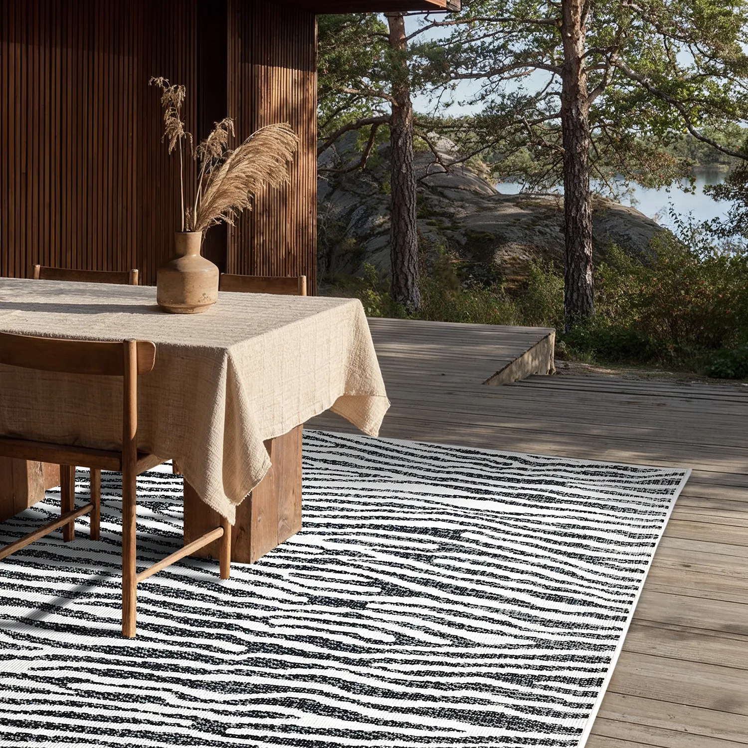 Koberec Indoor/Outdoor - utomhusmatta - Vaura (černá/bílá)