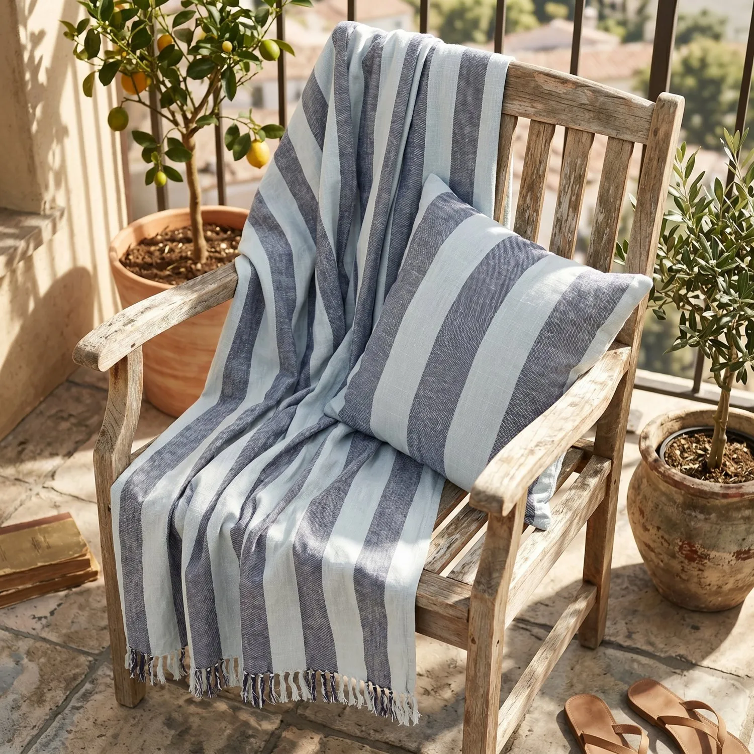 Povlak na polštář - Kora stripe cotton cushion cover (tmavě modrá/světle modrá)