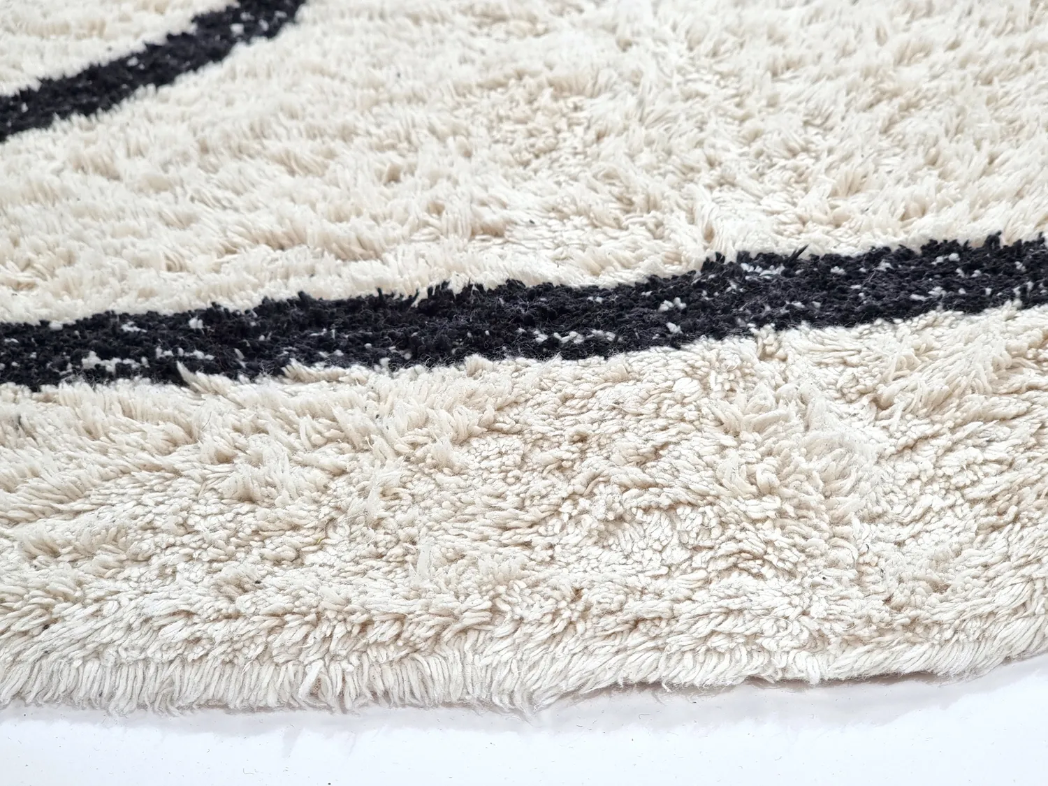 Kulatý koberec - Bavello Natural Cotton Shaggy (offwhite/černá)