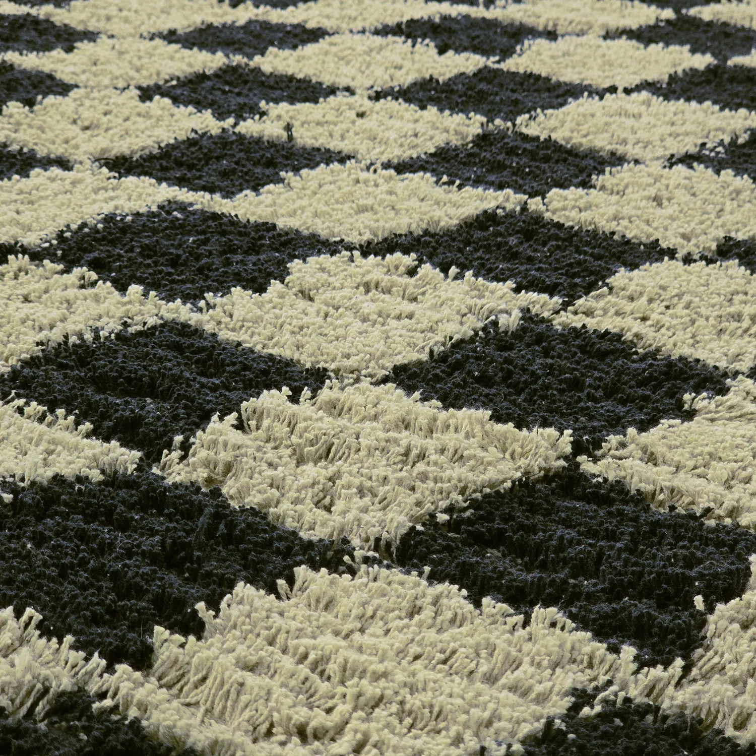 Kulatý koberec - Elsey Natural Cotton Shaggy (černá/béžová)