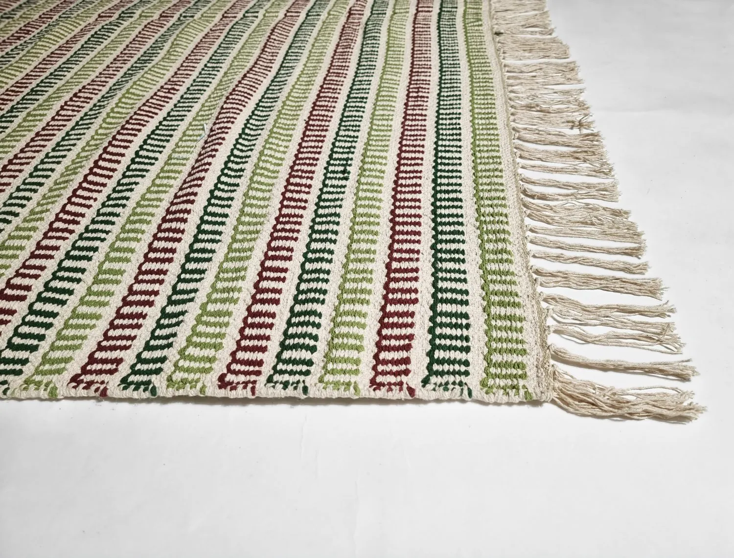 Hadrový koberec - Rehi (vícebarevná)