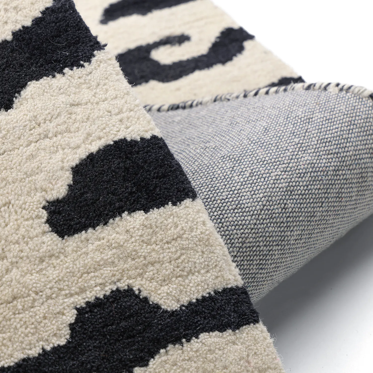 Shaggy koberce - Zebra Tufted Wool Premium (bílá/černá)