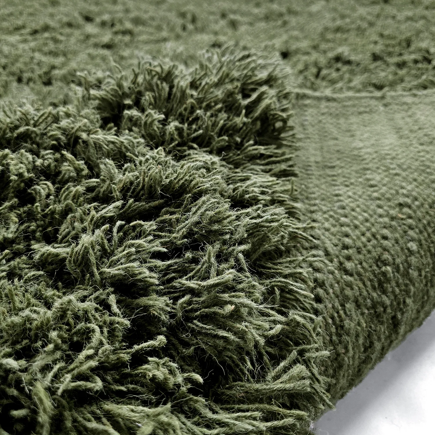 Shaggy koberce - Fassale Hand Woven Wool Shaggy (mechová zelená)
