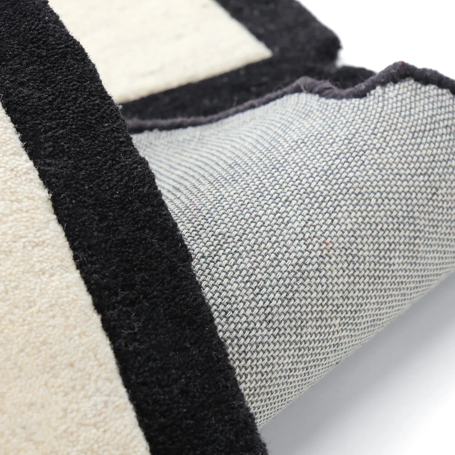 Vlněný koberec - Syl Hand Tufted Wool Premium (černá/bílá)