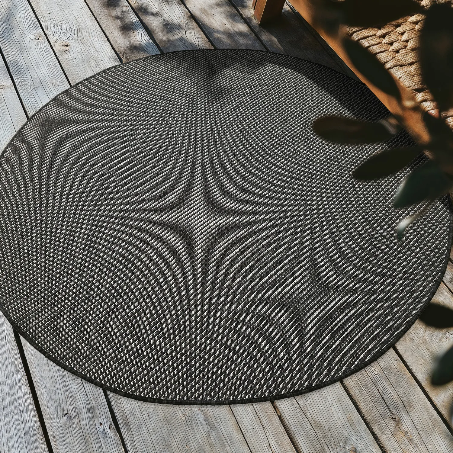 Kulatý koberec - Indoor/Outdoor Bennett (černý)